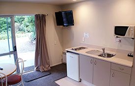 executive studio kitchenette