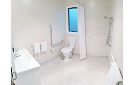 executive studio bathroom