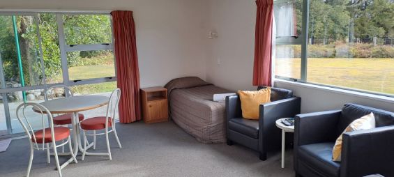 Executive Studio - Fantail - windows