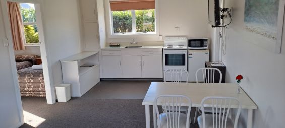 2 Bedroom Unit - Takahe - kitchen