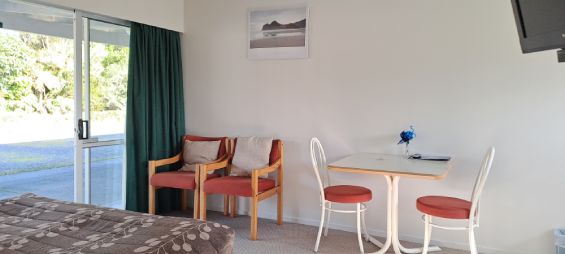 Queen Studio - Bellbird